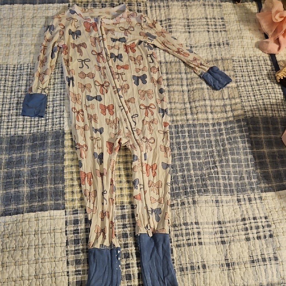 Posh Peanut Bow Print Footie with Blue Cuffs